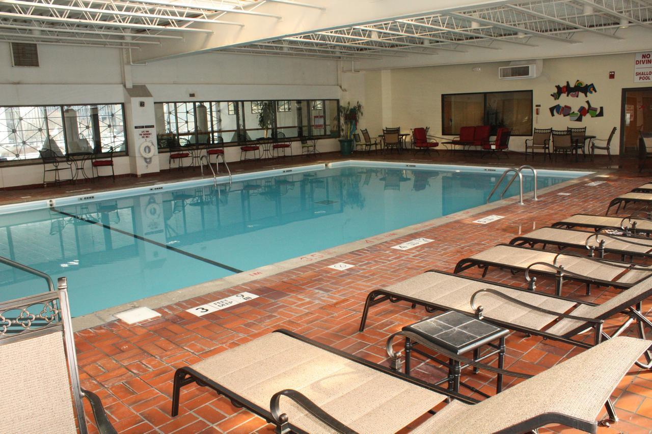 Ramada By Wyndham Buffalo Downtown Kültér fotó